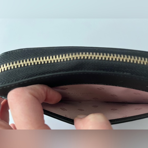 kate spade black leather wallet lots of storage blush pink interior - Picture 4 of 9